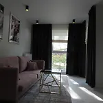 El Apartments - Solaris