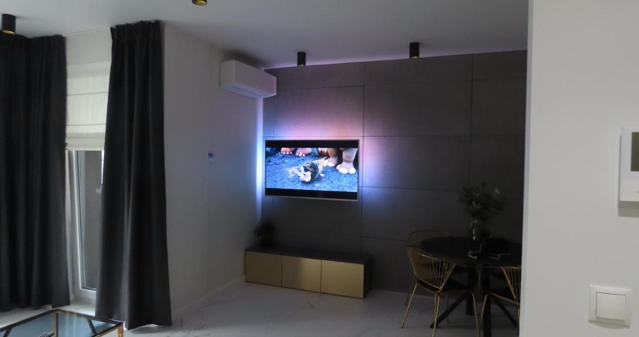 El - Solaris Apartament *